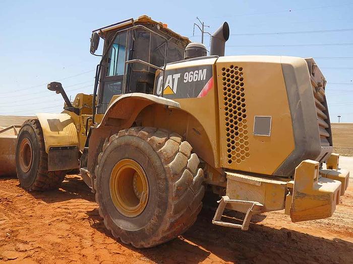 Used 2015 CATERPILLAR 966M