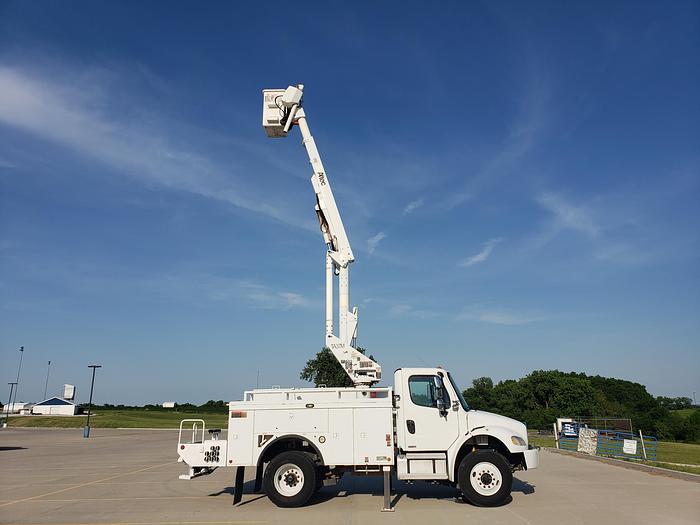 Used LOOK!! 2004 Freightliner FL70 w/ Altec TA37M Bucket Truck