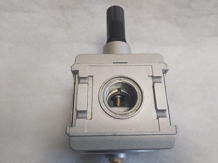 Druckregler + 3/2 Wege Magnetventil, Größe 5, G1", R 10-6 K + M CL10 24VDC, Multifix, neuwertig -70%