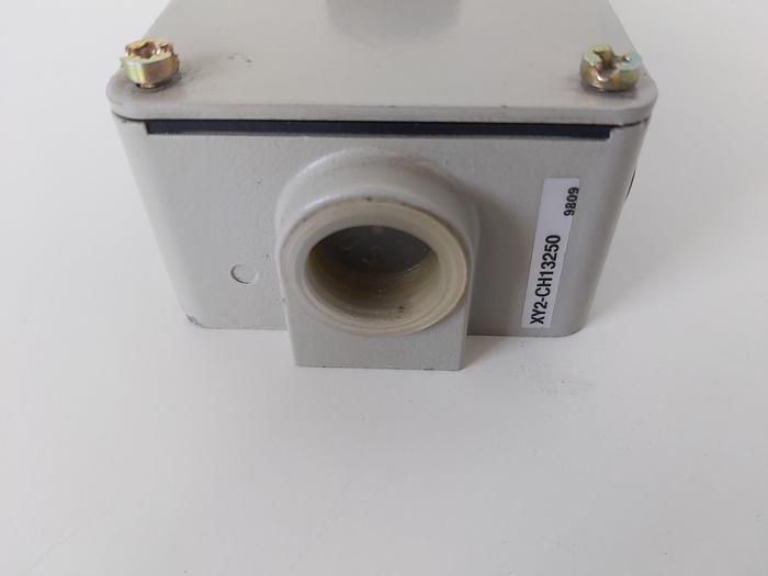 Telemechanique XY2-CH13250,