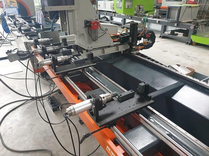 Gebraucht Bearbeitungszentrum Elumatec SLK 118