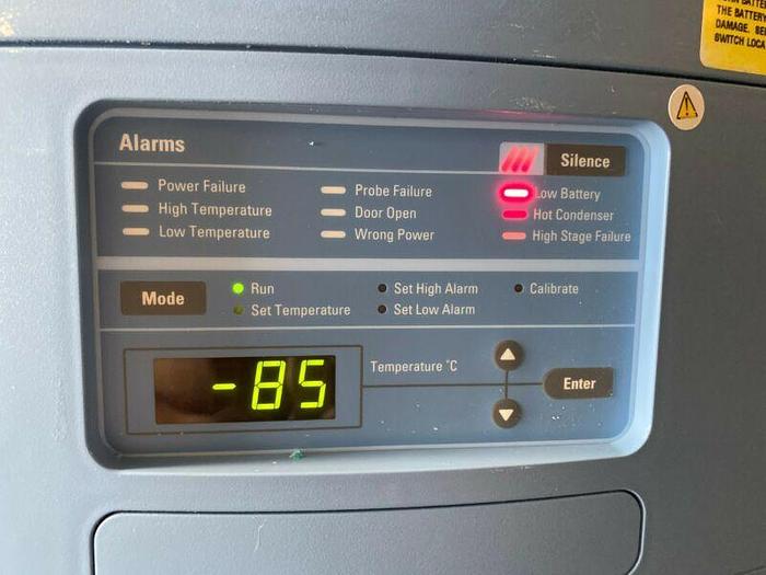 Used Thermo Scientific 5957 -86ºC Ultra Low Laboratory Freezer 23 Cu Ft 230V