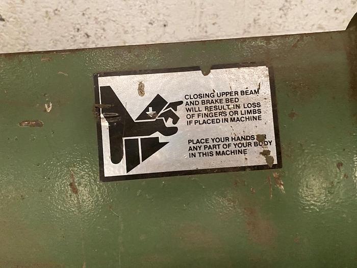 Used Microcut V-412-6 Manual Box & Pan Folder