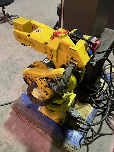Used FANUC M-6iB/6S WITH RJ3iC CONTROLLER, CLEANED AND TESTED