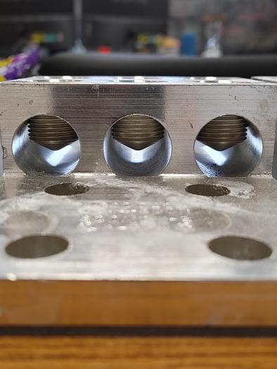 Parts Only Ilsco Terminal 6 Lug D2601 T3A4-600N 600MCM-2 AL9CU(110)