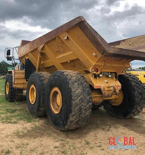 Used Item 0950 : John Deere 400C Off Road Dump Truck