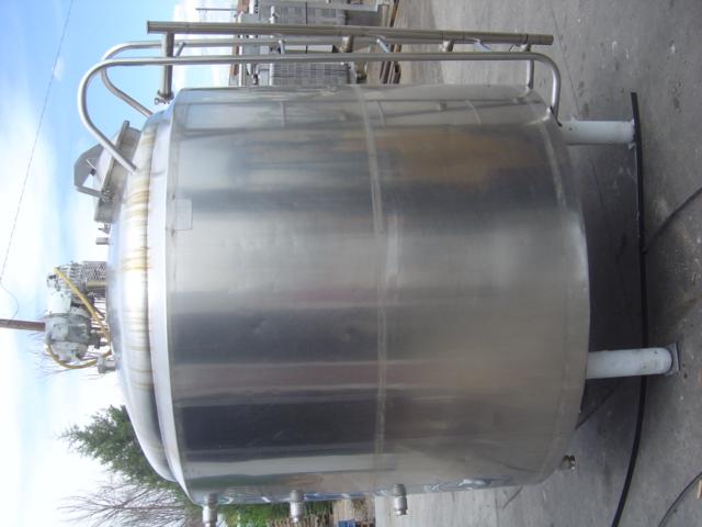 Usado 1000 GALLON PROCESSOR TANK