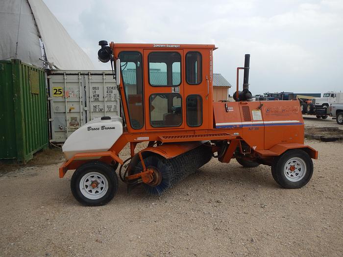 Used 2013 Broce Broom RJT350 sweeper