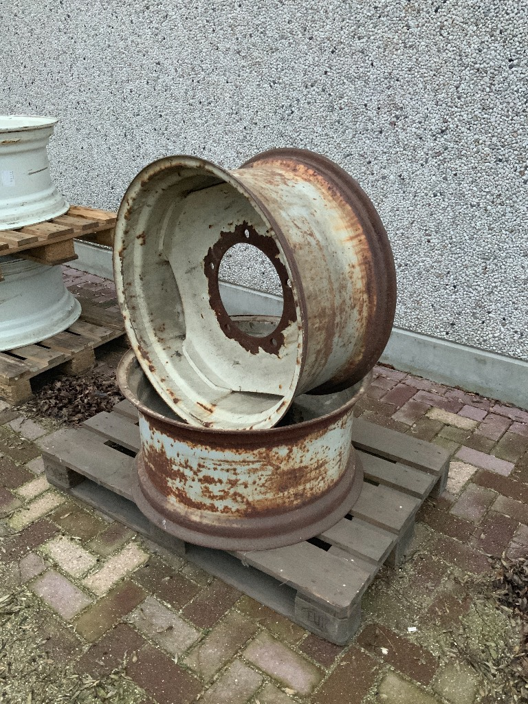 Gebruikt VELGEN W14” X 30