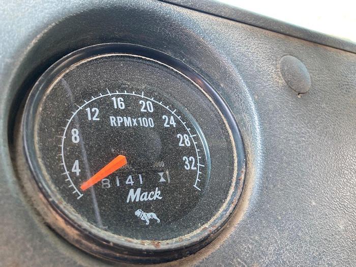 Used 1994 Mack RD600GK Water Truck