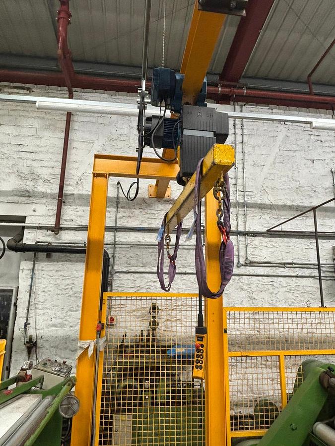 Used 1990 Atlas Centre Surface