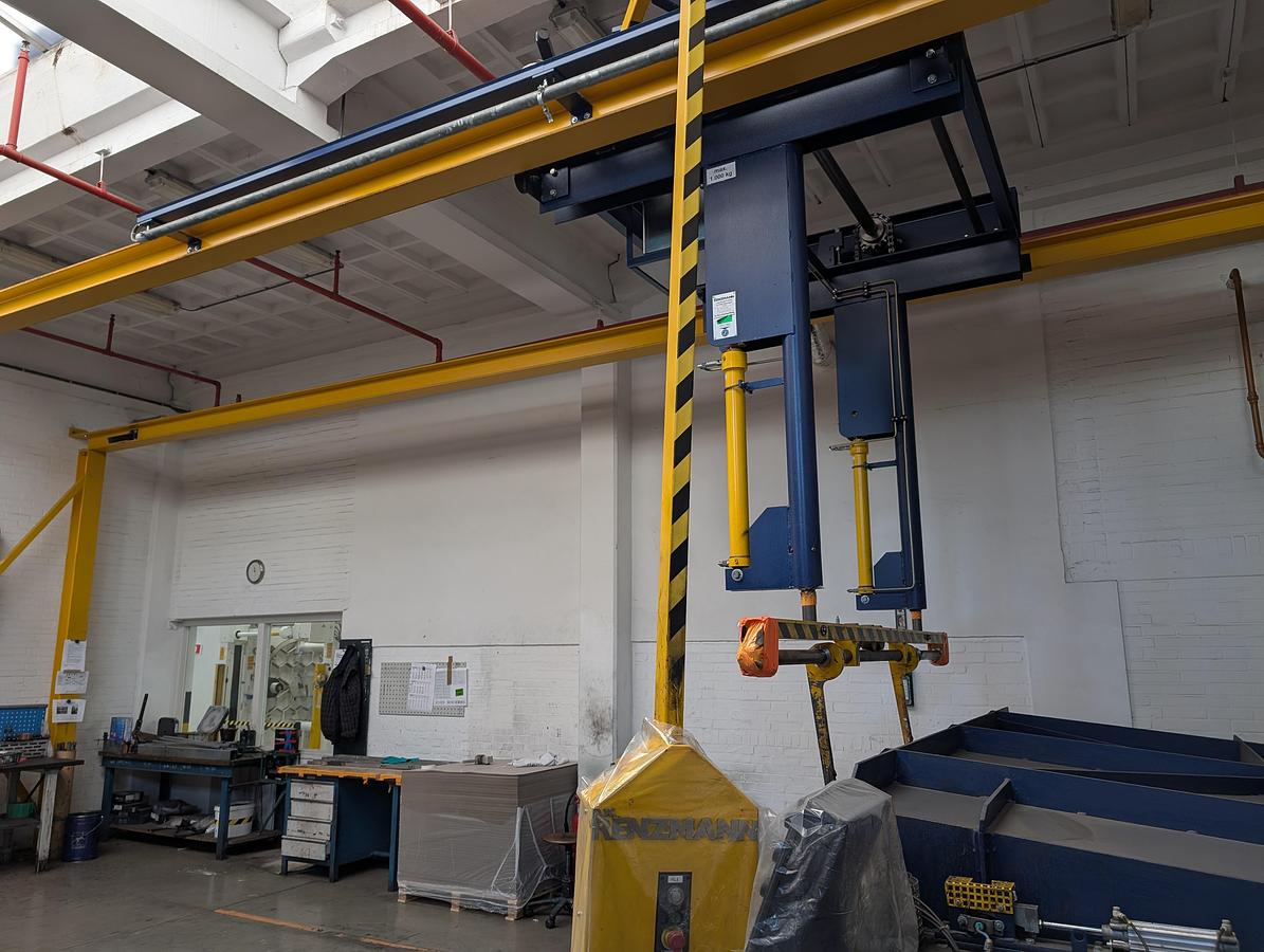 Used 2013 Renzmann Cylinder Crane