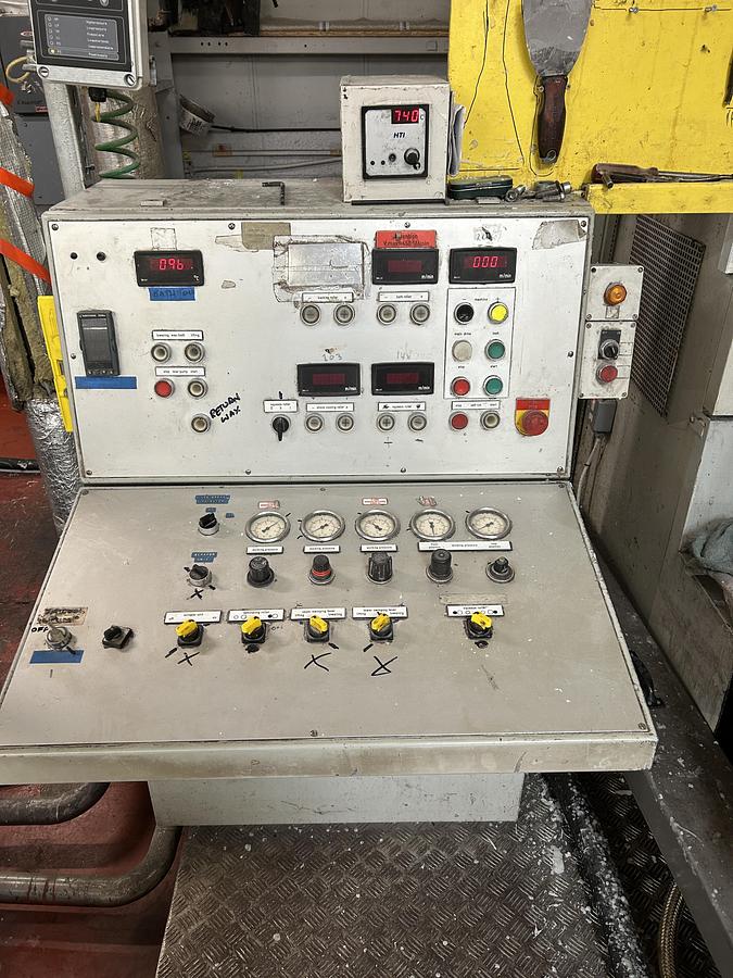 Used 1992 Kroenert Pak 600