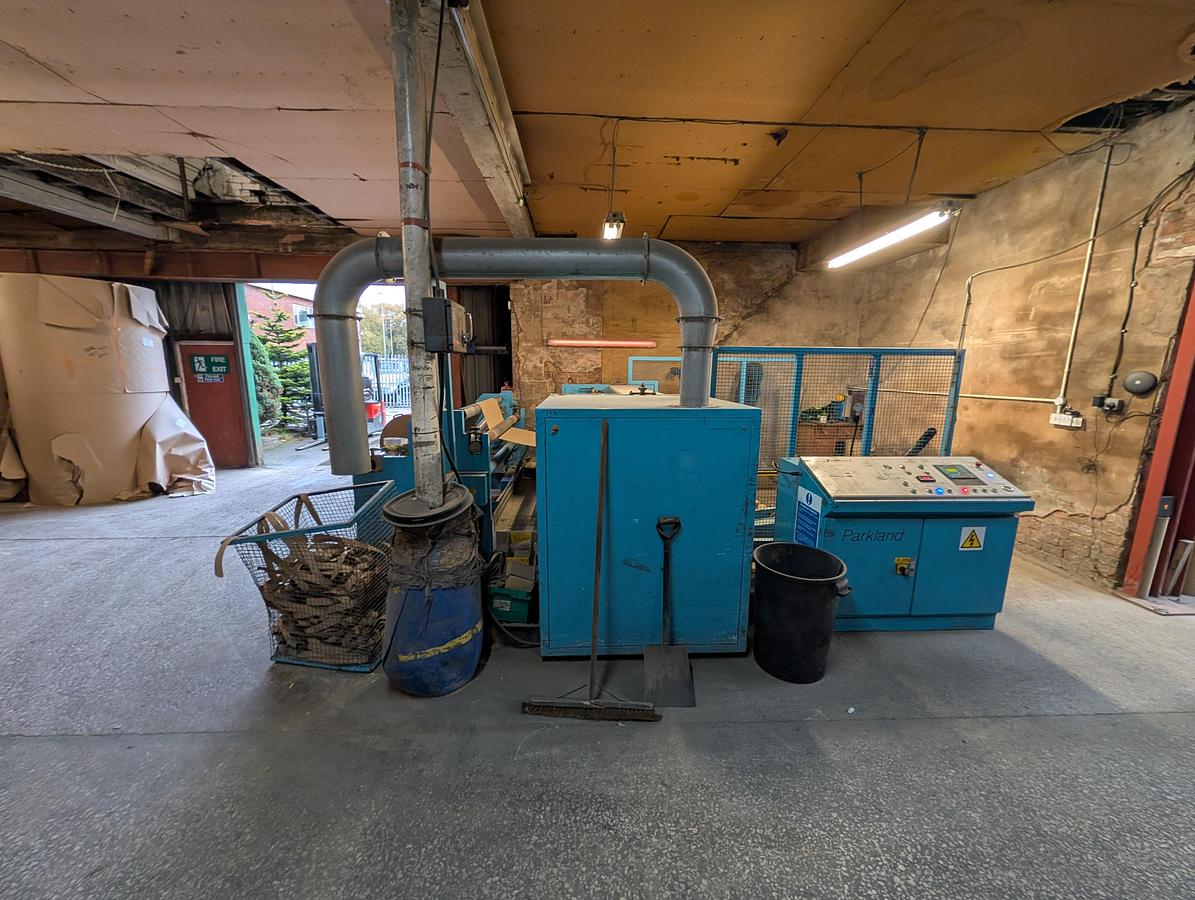 Used 2000 Parkland SM300
