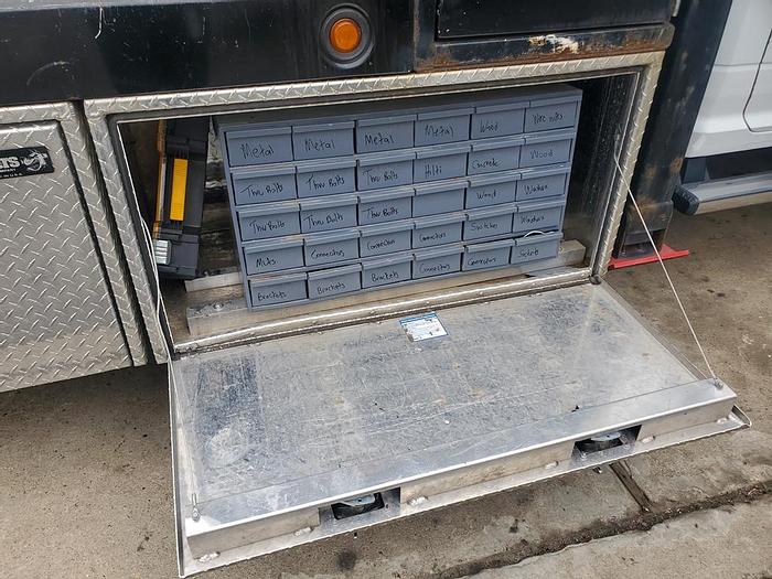 Used 2017 Elliott M43R Sign Crane on 2017 Ram 5500 Reg Cab Flatbed Truck – M54174