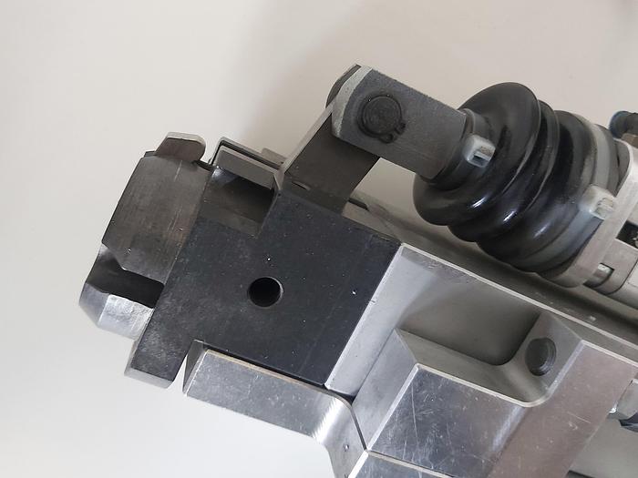 Gebraucht Zustellzylinder und Klemmung, Hub 60mm K3, Festo gebraucht-Top