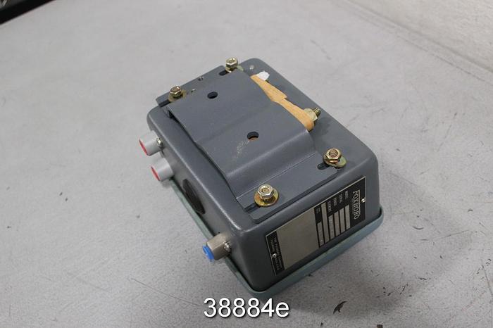 Unused Foxboro 44BP/PB-DF Pressure Transmitter #38884