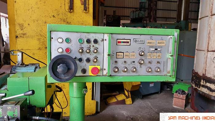 Used TOS BUA 25 x 630 Cylindrical Grinder