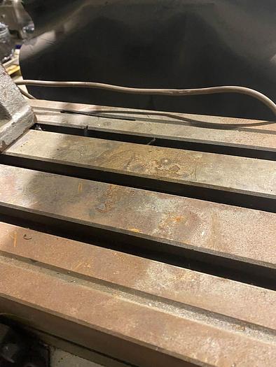 Used 1998 Swiftcut UK EL 3VS Turret Milling Machine