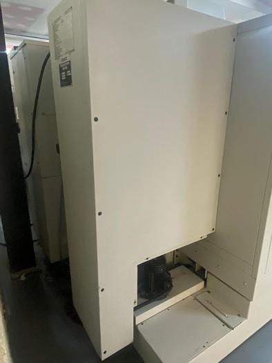 Used 2000 Bridgeport VMC 600/22 Digital Machining Center