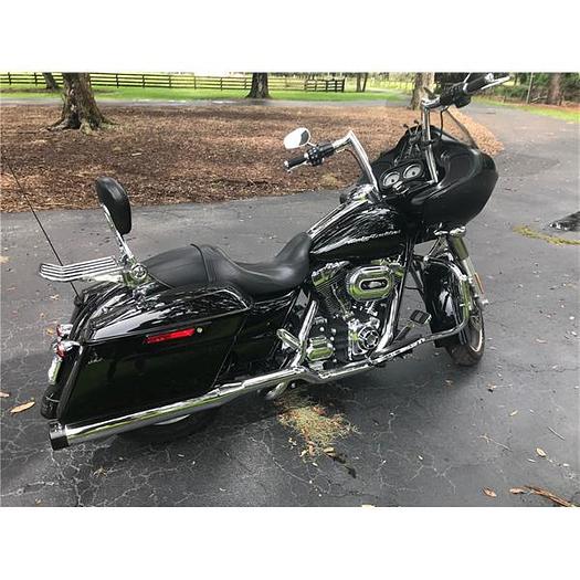 Used 2015 Harley Davidson road glide and 3 bike trailer