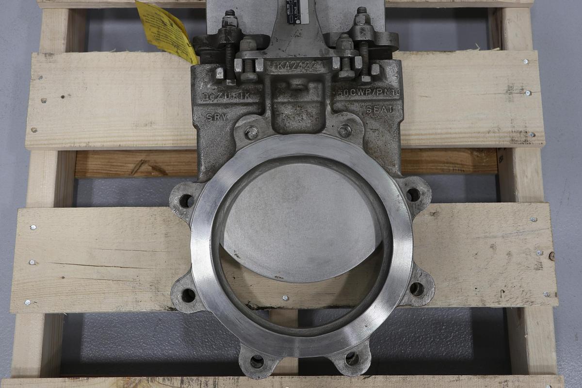 Unused Dezurik 8" Hand Operated Knife Gate Valve #47340