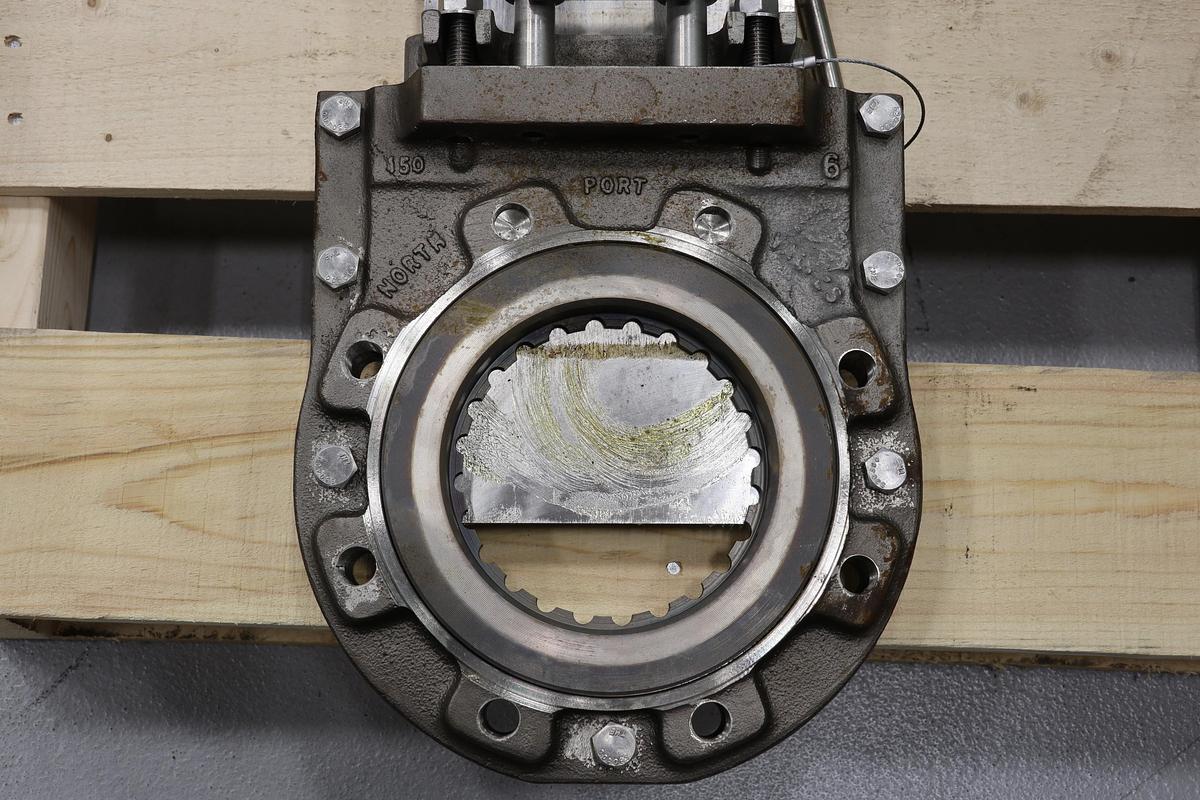 Unused North Port Valve 6" Air Operated Knife Gate Valve #47354