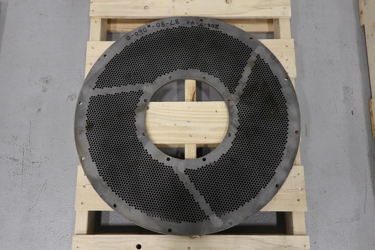 Unused Black Clawson 75-25 Float Purger Extraction Plate #47701