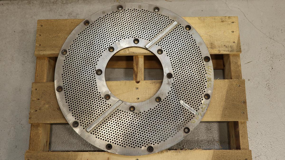 Used Kadant Black Clawson 40-18 Float Purger Extraction Plates #47020