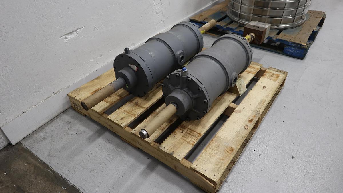 Unused Pneumatic Cylinders for Jagenburg Winder #47292
