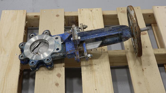 Used Hilton 4” Hand Operated V-Port Knife Gate Valve #45769