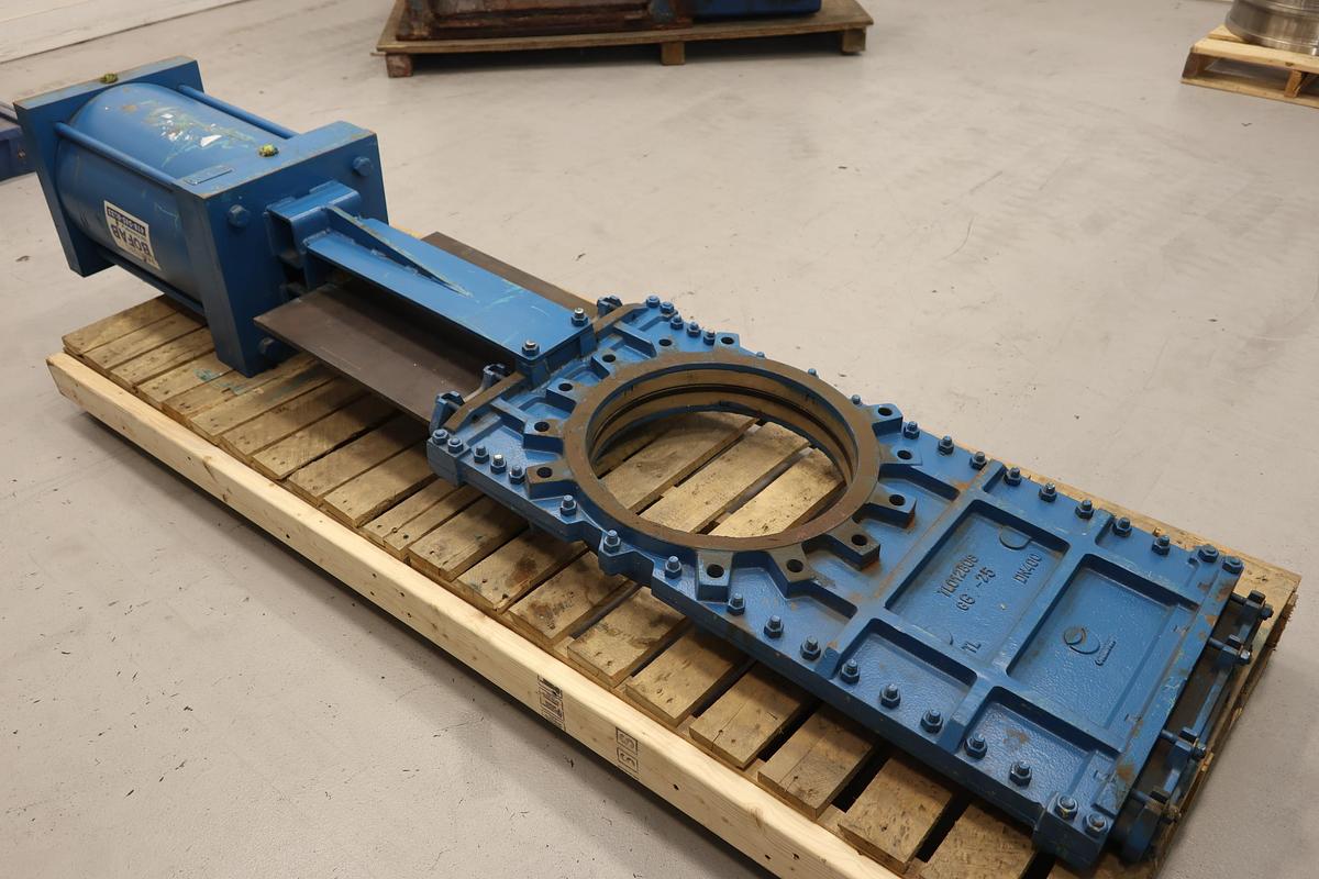 Used Orbinox 16" Air Operated Thru-gate Valve #47540