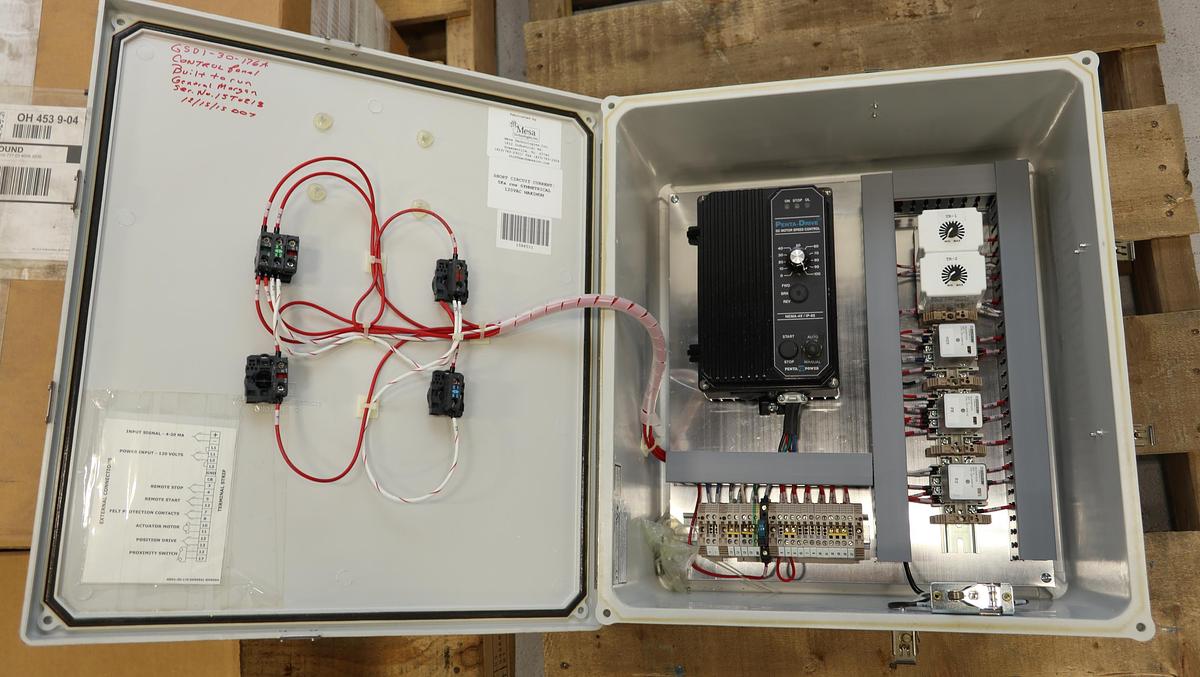 Unused CVN Vooner General Morgan GSD1-30-176-A (SRA 2000) Shower Oscillator Control Unit #47024