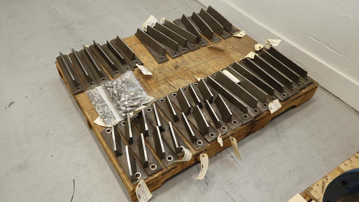 Used Black Clawson Ultra-sorter Size 30 Feeder Vanes #47046