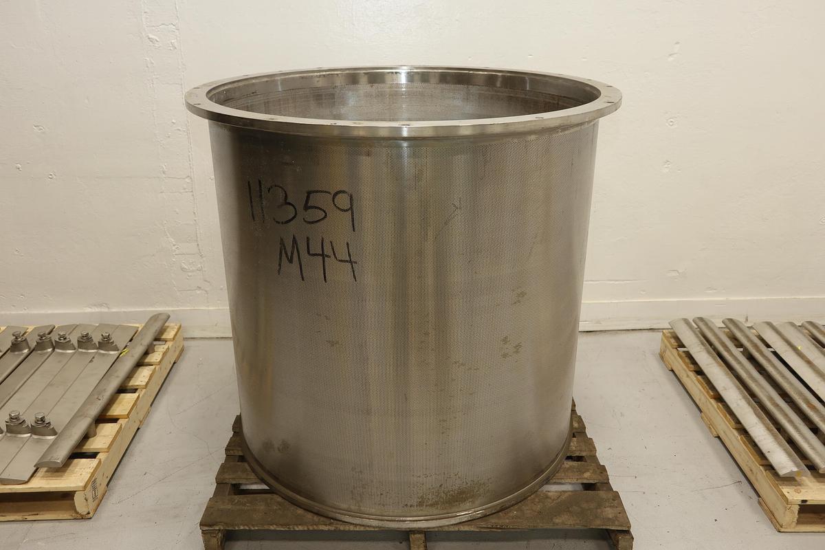 Used Beloit M44 Pressure Screen Basket #47438