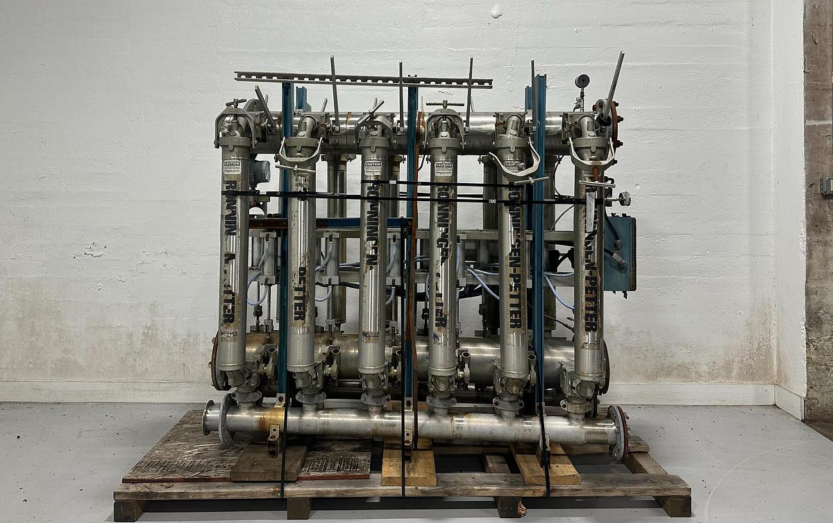 Used Ronningen Petter Model F 12 Bank Canister Filter #46620