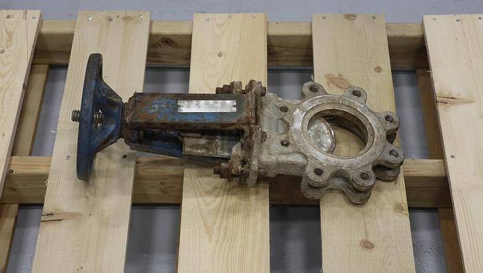 Used Dezurik 4” Hand Operated Gate Valve #45772