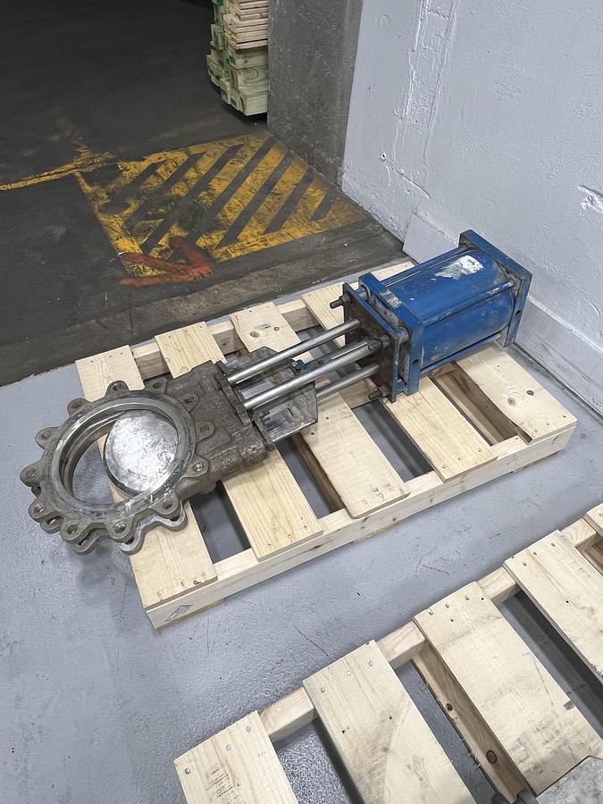 Used True Line 10" Air Operated Knife Gate Valve #47366