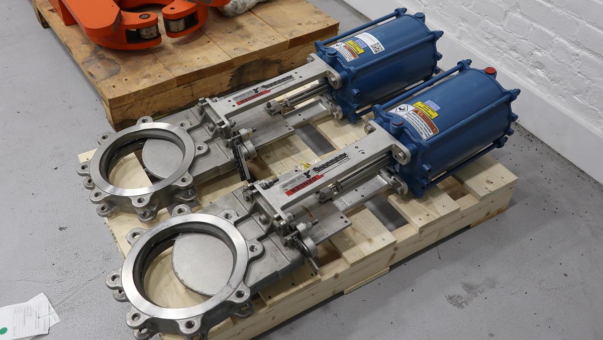 Unused Dezurik 8" Air Operated Knife Gate Valve #47271