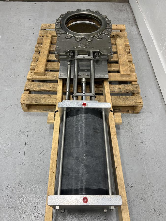 Unused NPV 16" Duco Ser-300 Scavenger Air Operated Knife Gate Valve #47185