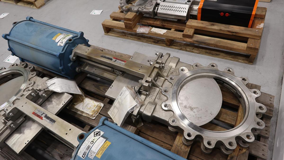 Unused Dezurik 16" Air Operated Knife Gate Valve #47276