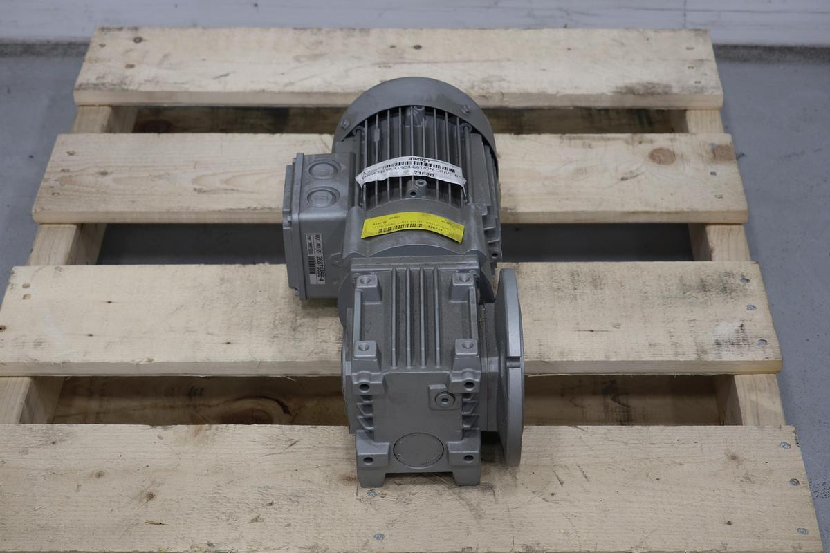 Unused Bauer BS06-44V/D08MA4W/C1-SP Refiner Set-Up A/C Motor #47661