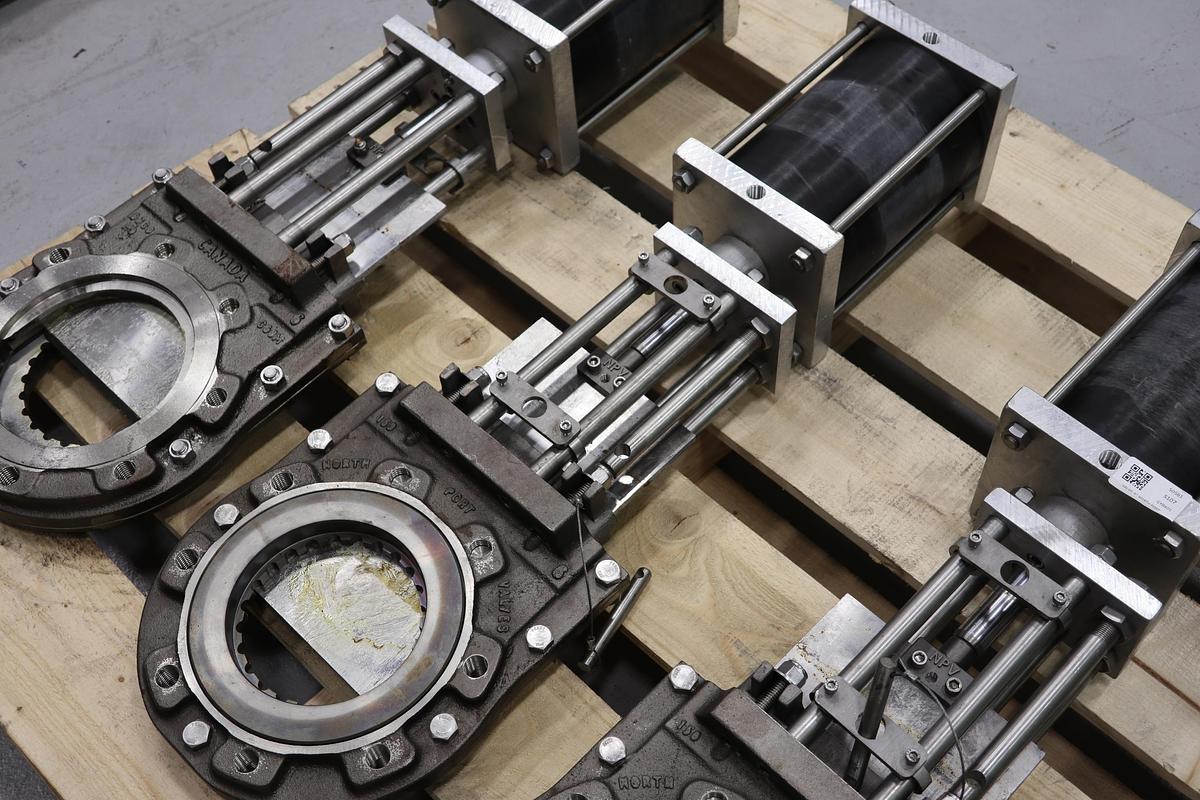 Unused North Port Valve 6" Air Operated Knife Gate Valve #47313