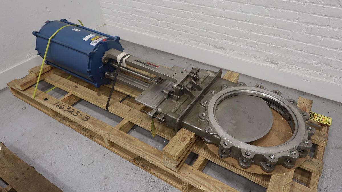 Unused Dezurik 18" Air Operated Knife Gate Valve #47279