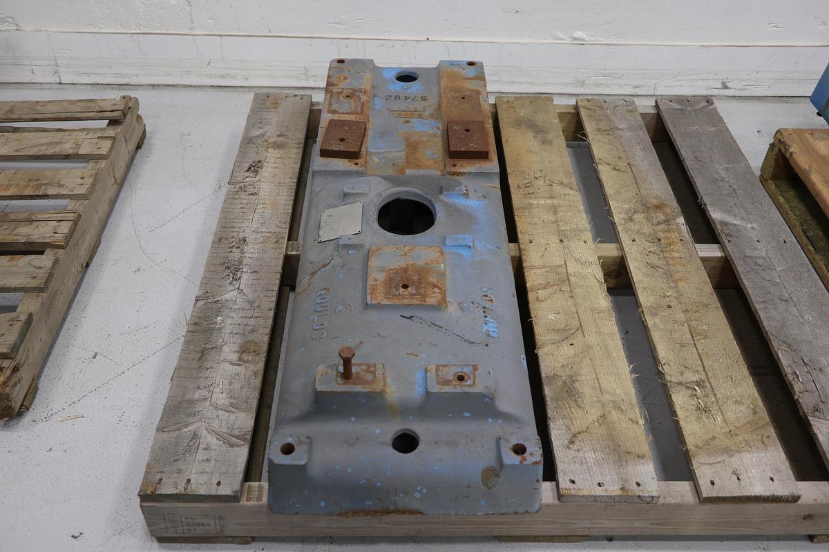 Used Goulds 3196 ST/STX Cambered Top Pump Base #47735