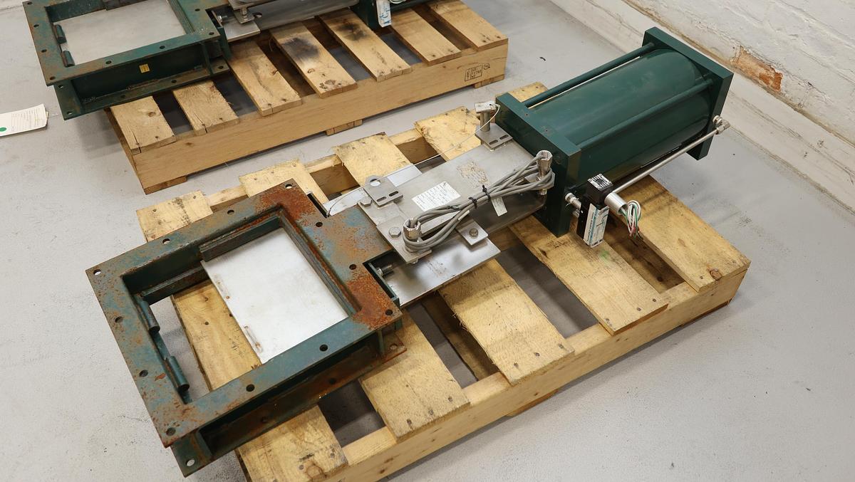 Used American Control Technology 90-2434M 12" Air Operated Knife Gate Valve #46557