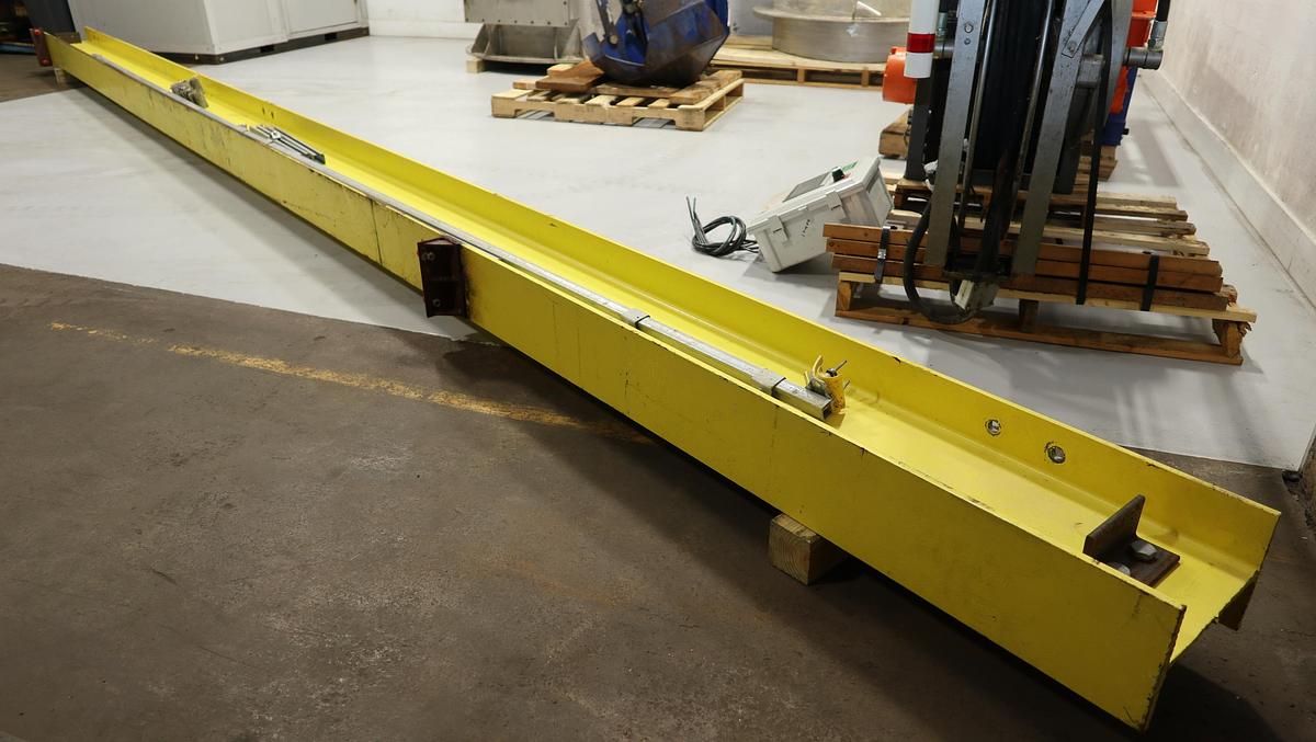 Used Andritz Saturn Monorail Hydraulic Grapple Hoist with SS Trash Tower #46206