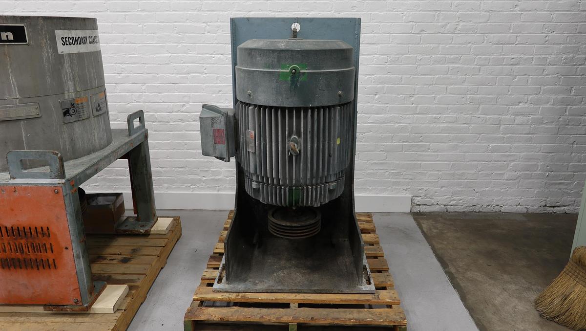 Used Black Clawson UV100 Pressure Screen #46804