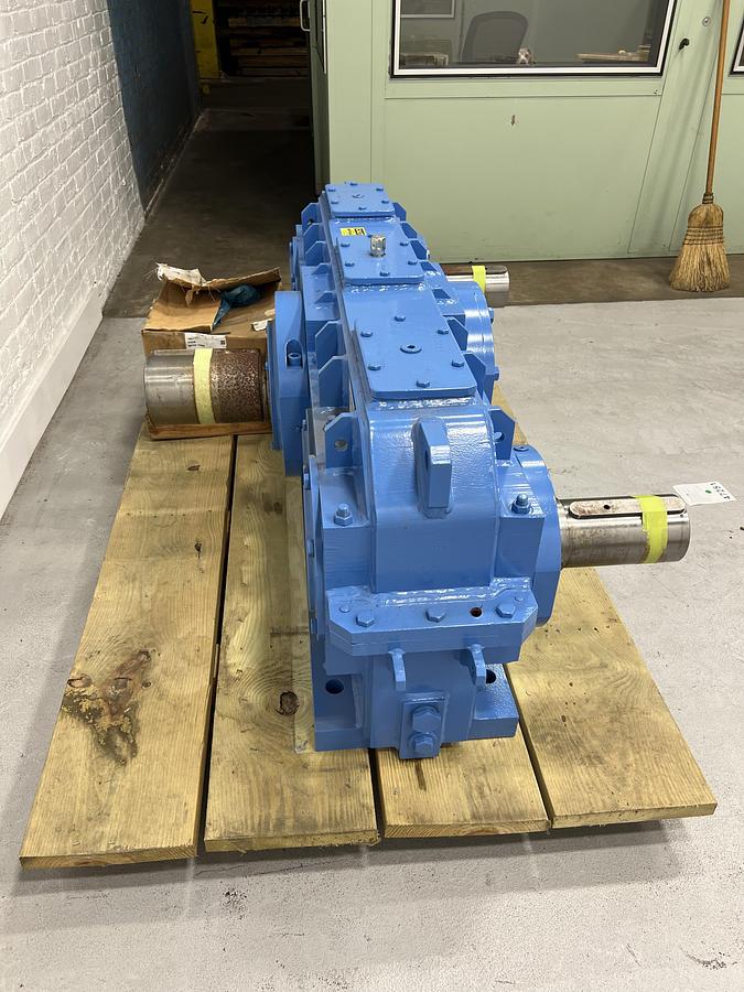 Unused Santasalo Flender SZMP 2600 Gear Drive #47251