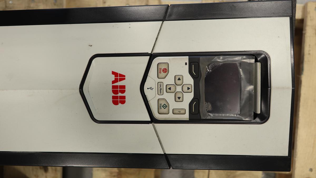 Used ABB ACS880-01-077A-5 Control Unit #46639